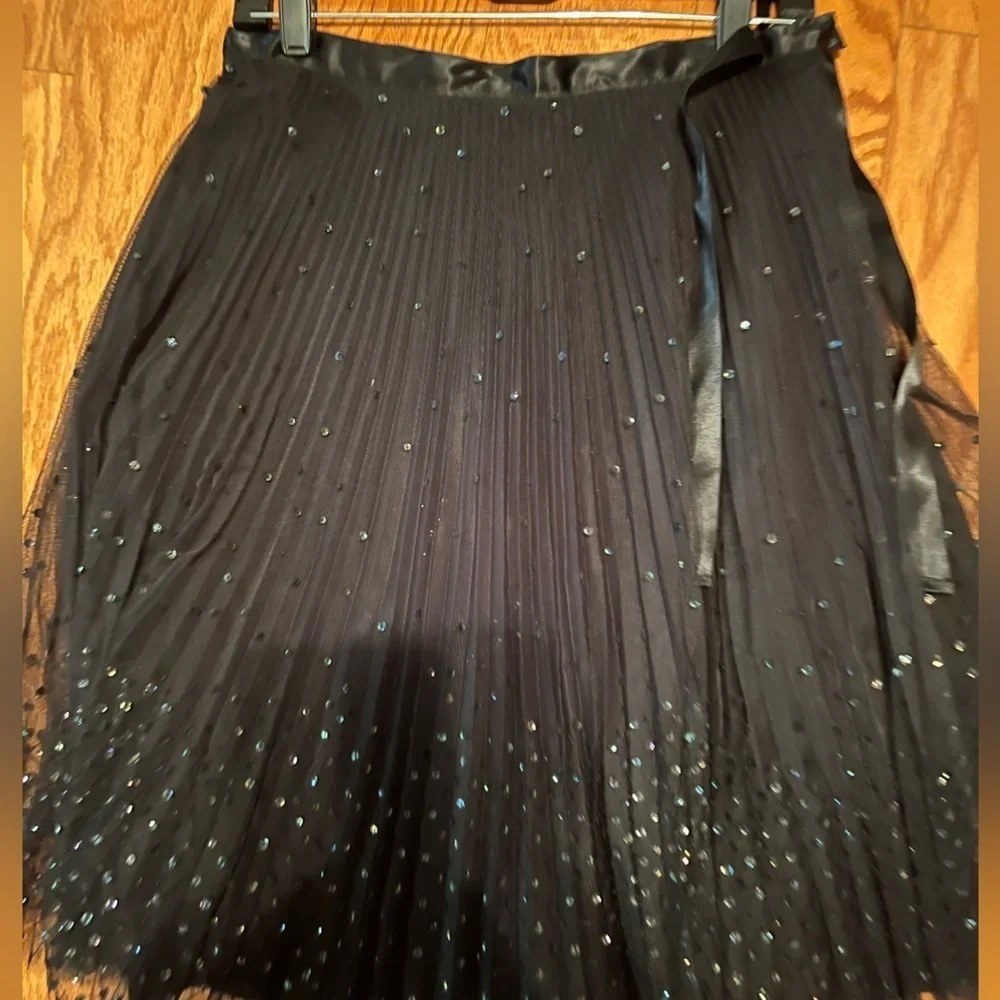 Express Black Sequin Tulle Skirt, size 5/6 - Picture 7 of 7